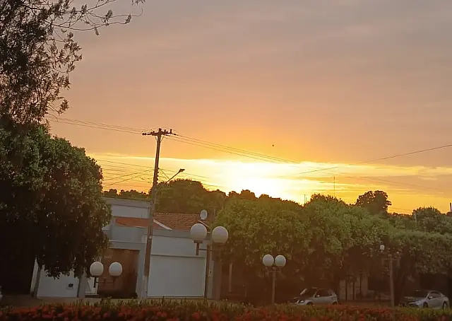 Tempo aberto e calor marcam sexta de véspera de aniversário de Aquidauana
