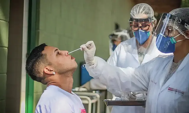 Ministério da Saúde simplifica processo para distribuição de antiviral covid