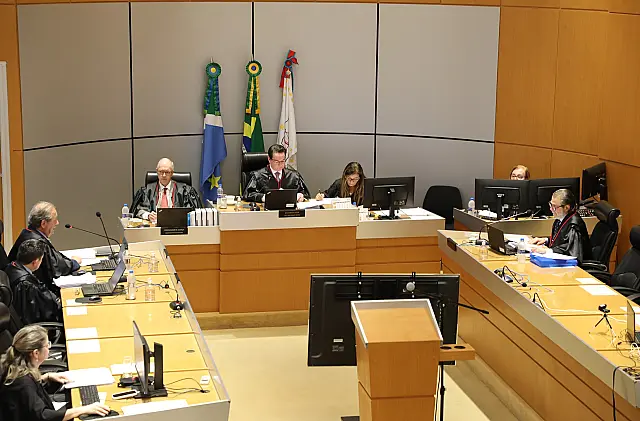 TJMS mantém condenação de hospital e profissionais por divulgação de fotos