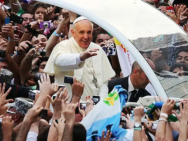Papa Francisco é eleito personalidade do ano pela 'Time'