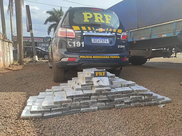 PRF apreende 242 Kg de cocaína em Ivinhema