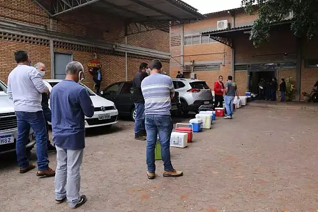 Com "fila de espera", avião trazendo carga da Astrazeneca consegue pousar em MS
