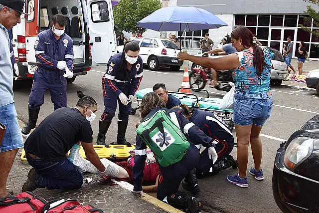 Na Capital, idosa é atropelada na faixa de pedestre por motorista que voltava de Aquidauana
