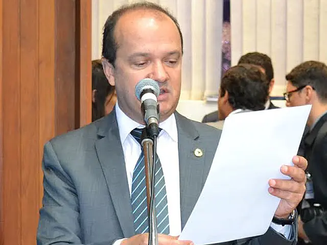 Barbosinha solicita ônibus para atender acadêmicos de Anastácio que frequentam a UEMS