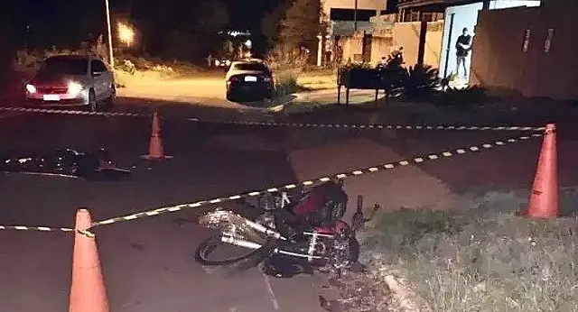 Motociclista morre após ser atingido por Blazer em cruzamento