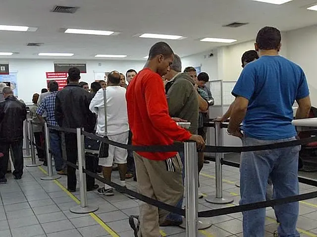 Bancos funcionam normalmente a partir de hoje