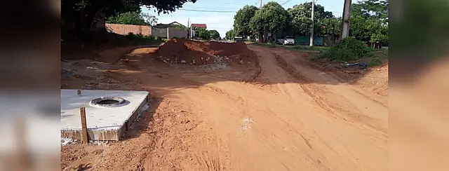 Após denúncia de moradora, engenheiro da Prefeitura de Anastácio esclarece situação de obras na Vila Afonso Paim
