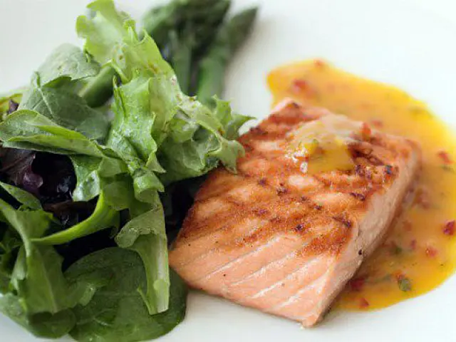 Peixes e frutos do mar protegem o cérebro do Alzheimer