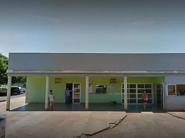 Homem é morto a facadas por colega em alojamento