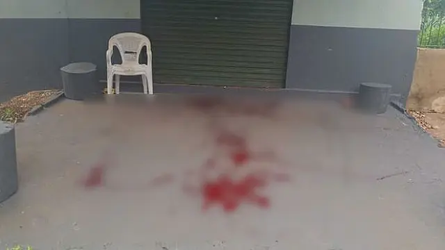 Idoso é esfaqueado durante assalto
