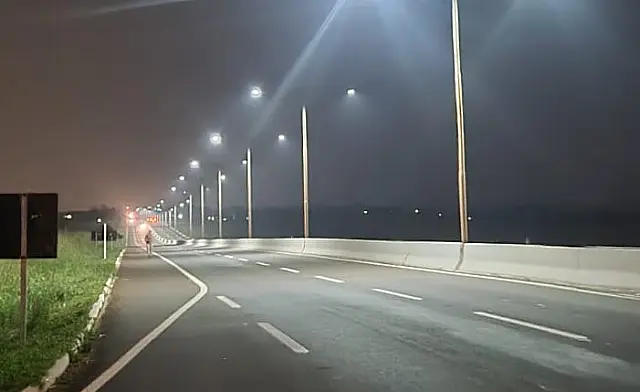 Governo aponta economia com iluminação de LED em rodovia de Dourados