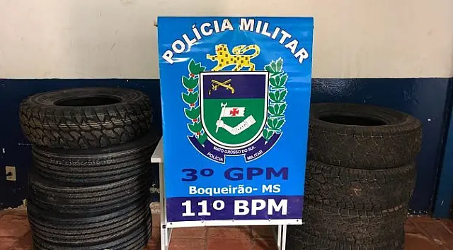 Polícia Militar apreende pneus contrabandeados durante abordagem no distrito de Boqueirão