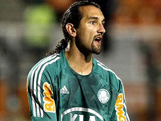 Palmeiras aumenta salário e amplia contrato de Barcos até 2016