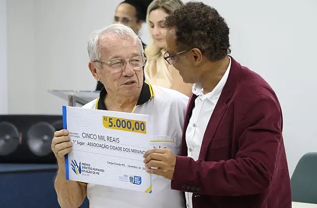 Governo de MS reconhece e premia serviços de atuação nos direitos humanos