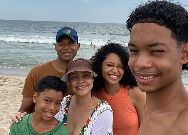 Família de Anastácio faz sucesso no litoral do Paraná com tradição do tereré