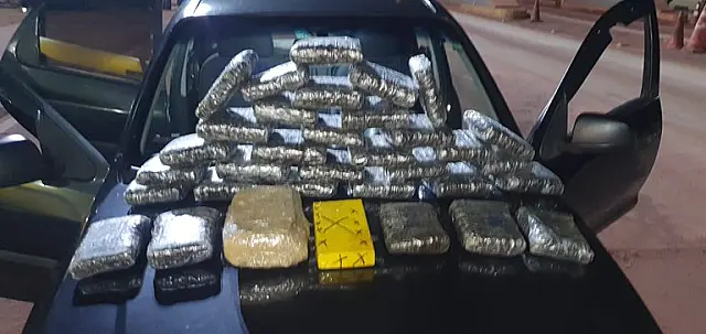 Dois são presos com 18 kg de maconha e 1 kg de cocaína em Corumbá