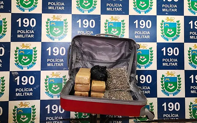 PM encontra 5 kg de maconha na bagagem de passageiro em Boqueirão
