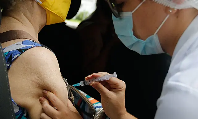 Covid-19: doenças neurológicas crônicas são incluídas na vacinação