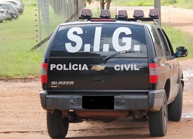 Jovem é presa após ser flagrada com cocaína em quitinete