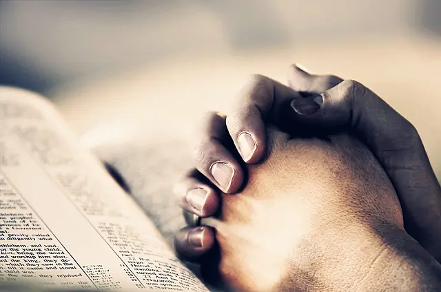 QUAL A MOTIVAÇÃO QUE TEM LEVADO PESSOAS NA BUSCA DE DEUS?