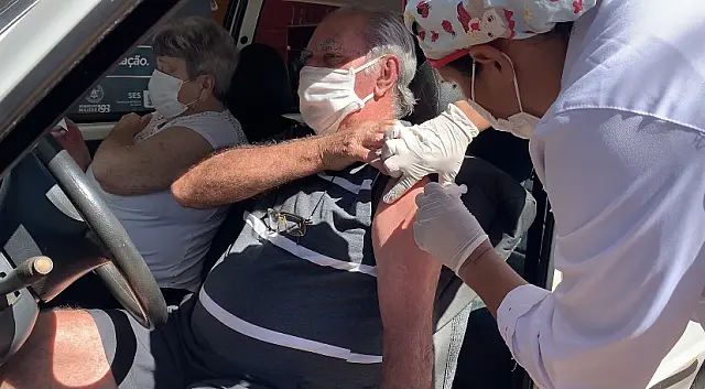 Dourados inicia vacinação de idosos com 70 anos ou mais