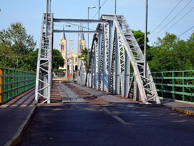Prefeitura de Aquidauana realiza reparos na ponte Roldão de Oliveira