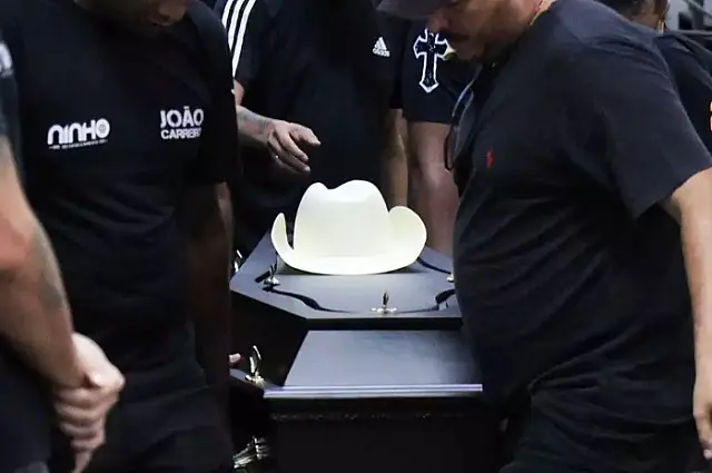 Com grande comoção, velório de João Carreiro termina em Campo Grande