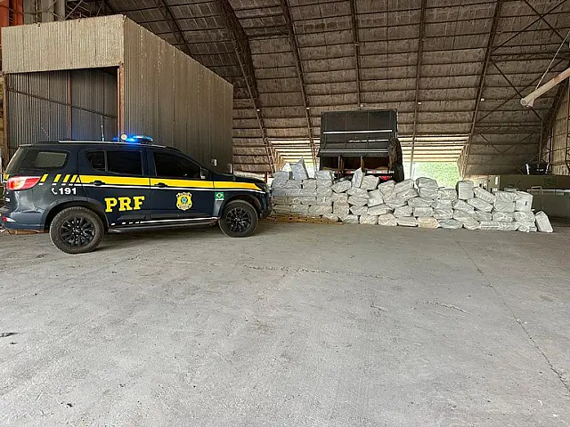 PRF apreende 1,9 tonelada de maconha em Campo Grande