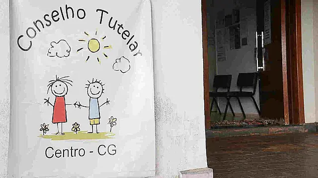 Bebê de 1 ano é encontrado no meio da rua após sair escondido de babá em Sidrolândia