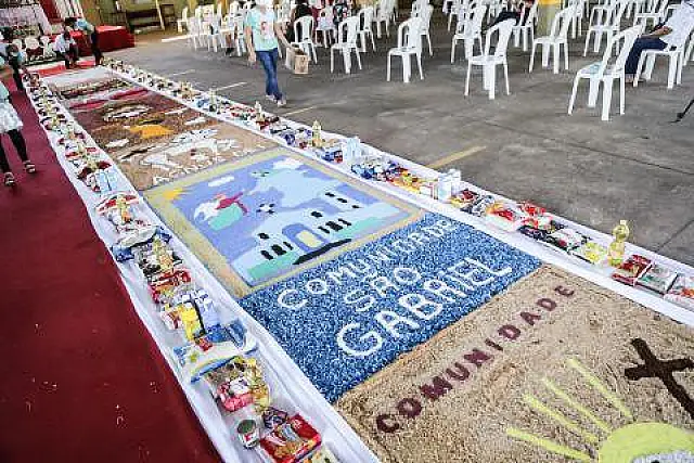 Na pandemia, tapete de Corpus Christi diminui para manter tradição na Capital