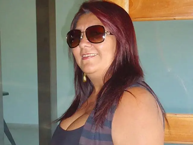 Filho encontra dona de restaurante morta com sinais de violência