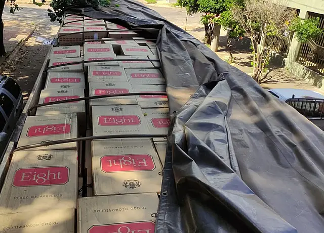 PRF apreende 325 mil maços de cigarros sem documentação legal em Campo Grande
