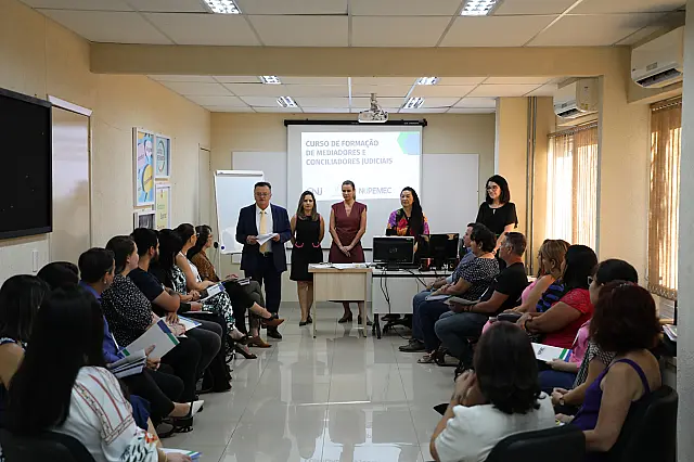TJ inicia formação de servidores municipais em mediação e conciliação judicial