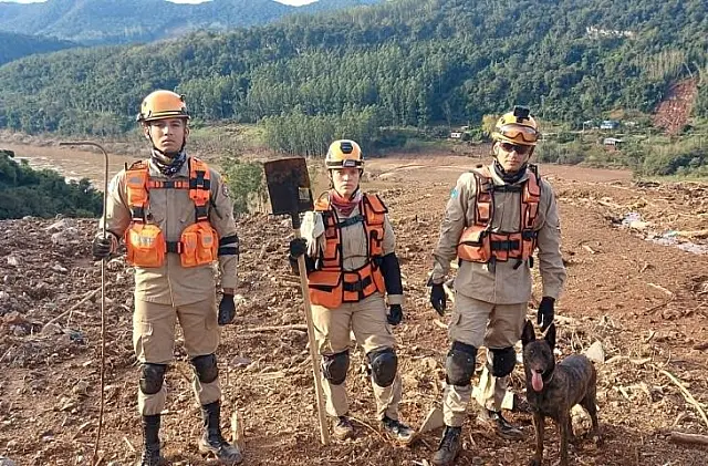 Equipes de MS seguem com buscas e resgates em cenário devastado por enchentes no RS
