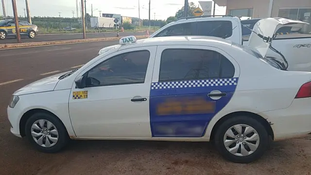 "Escoltado" por táxi, trio é preso com S10 roubada em Ponta Porã