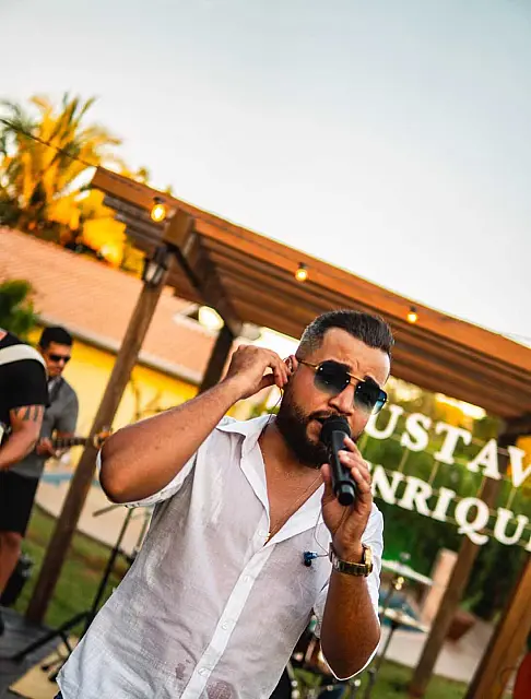 Sertanejo Gustavo Henrique grava novo clipe em Aquidauana