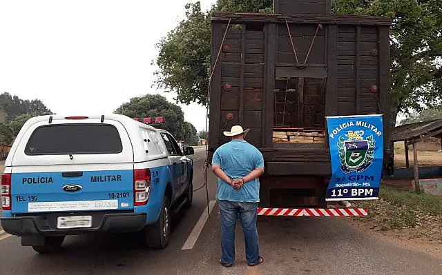 Caminhoneiro é preso por carregar mais de 2 toneladas de maconha