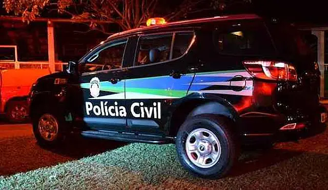 Adolescente é apreendido após bater na mãe com cabo de vassoura