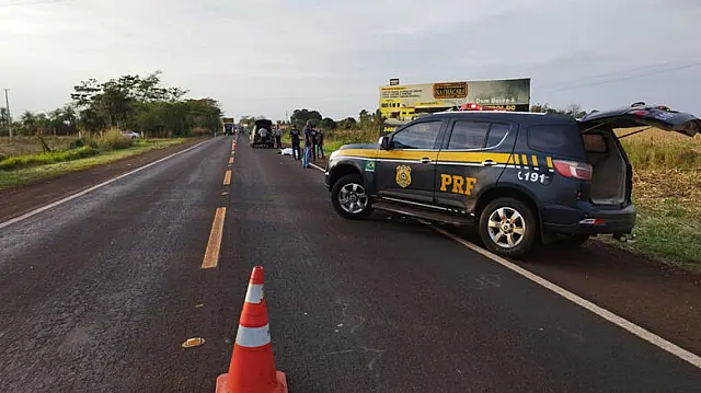Corpo de homem com sinais de atropelamento é encontrado na BR-376, em Dourados