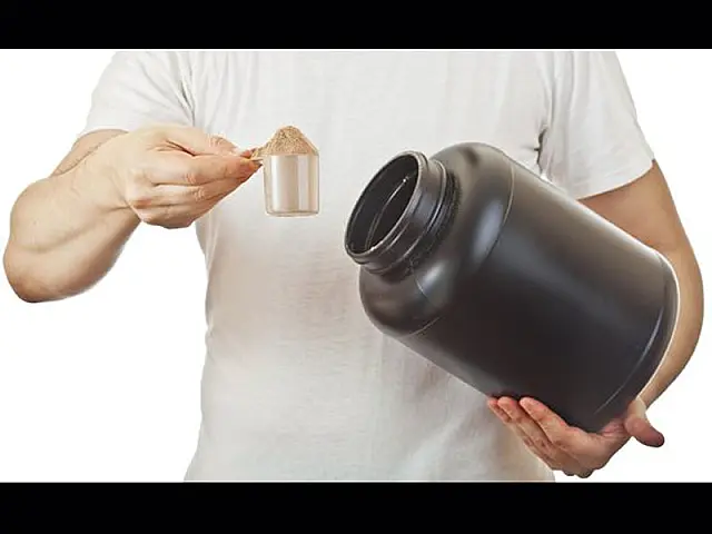 Anvisa volta a suspender venda de marcas de whey protein