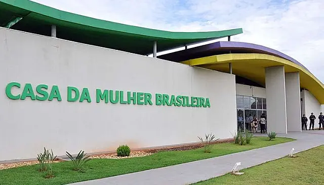Amante espanca mulher e faz ameaça: 'vou te cortar em pedacinhos'