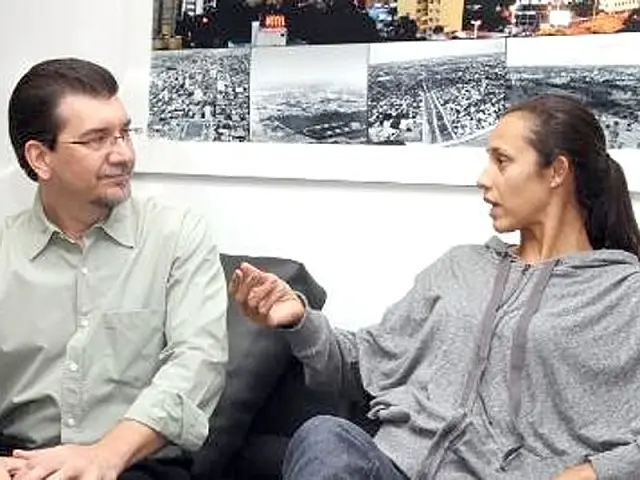 Aquidauanense Talita Antunes visita Assembleia Legislativa