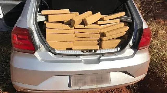 Após tentativa de fuga, traficante é preso com 292 quilos de maconha