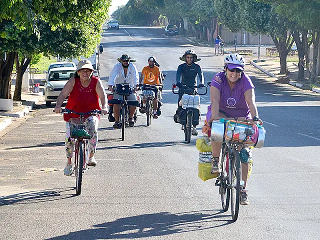 Em expedição de 2.500 km, casal de ciclistas chega a Aquidauana