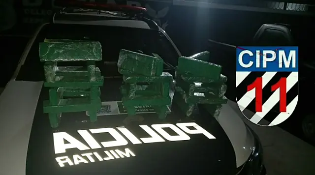PM apreende tabletes de maconha em mala de passageira de ônibus