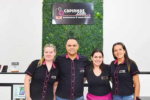 Única a fazer capas personalizadas na região, Capinhas.com inaugura loja em Aquidauana