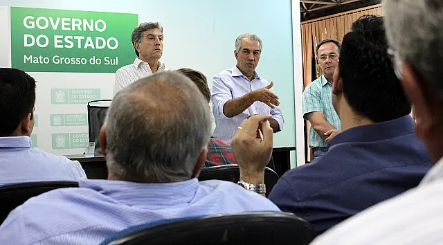 Reinaldo anuncia metas na infraestrutura e quer prioridade ao escoamento da safra