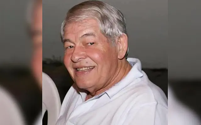 Amigos e familiares se despedem do Chico do Varejão, vítima de parada cardiorrespiratória