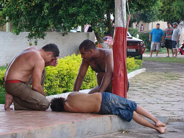 Bombeiros salvam criança de afogamento no Rio Aquidauana