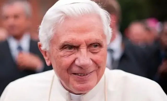 Papa Bento XVI morre aos 95 anos